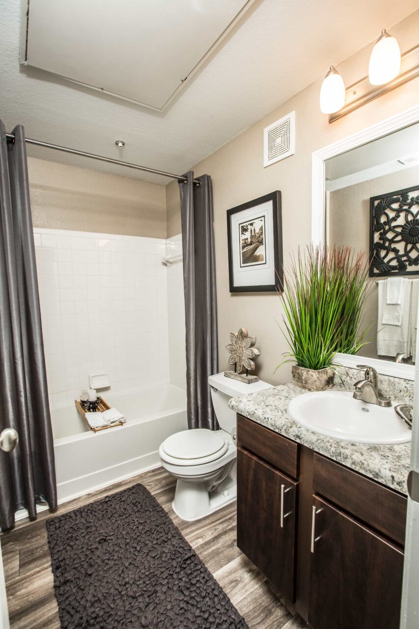 Gallery Halston Riverside